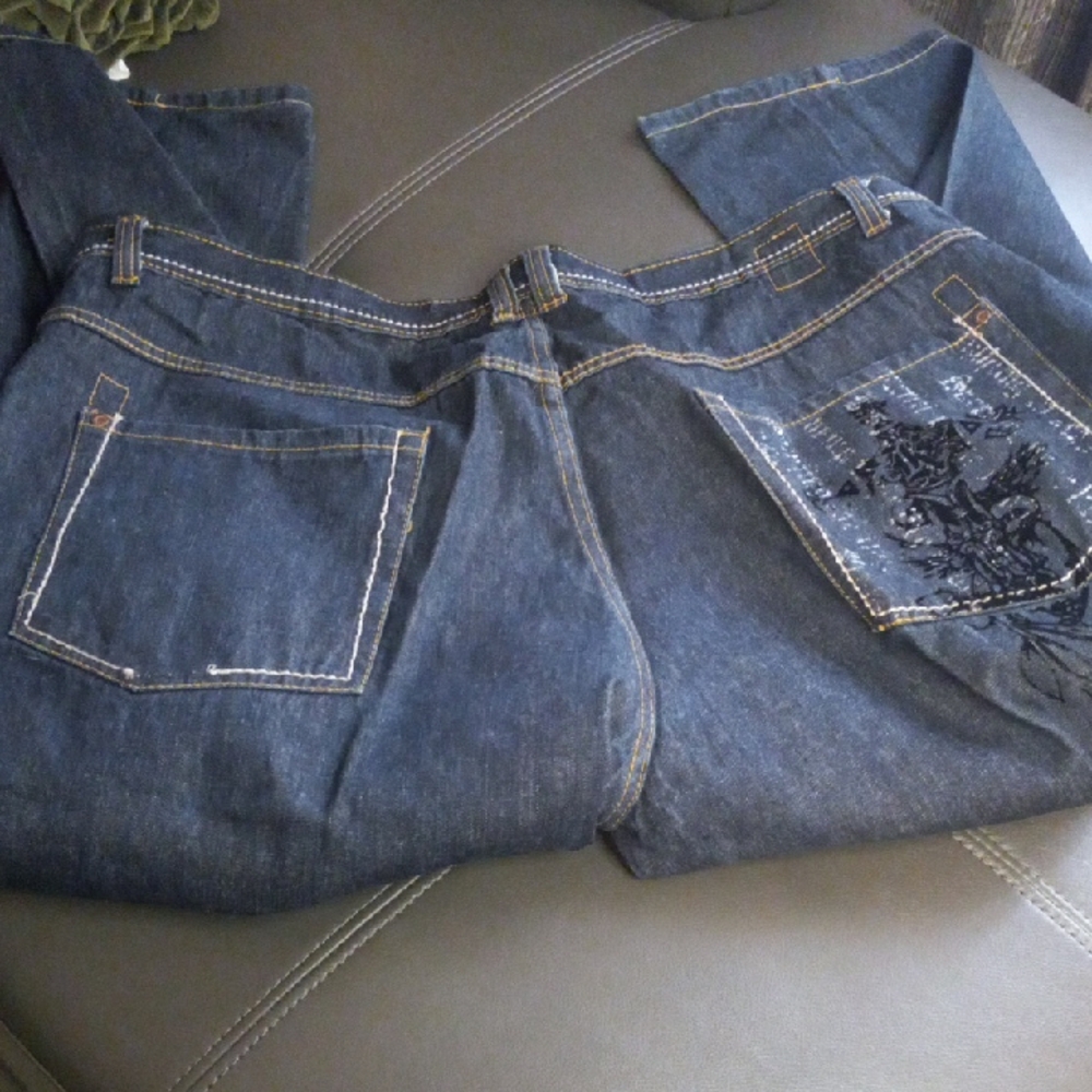Classic Indigo Relaxed Fit Jeans - Picture 3 of 6